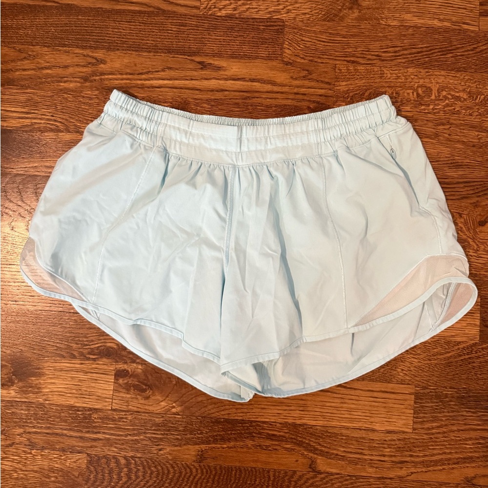 Lululemon Hotty Hot 4” shorts